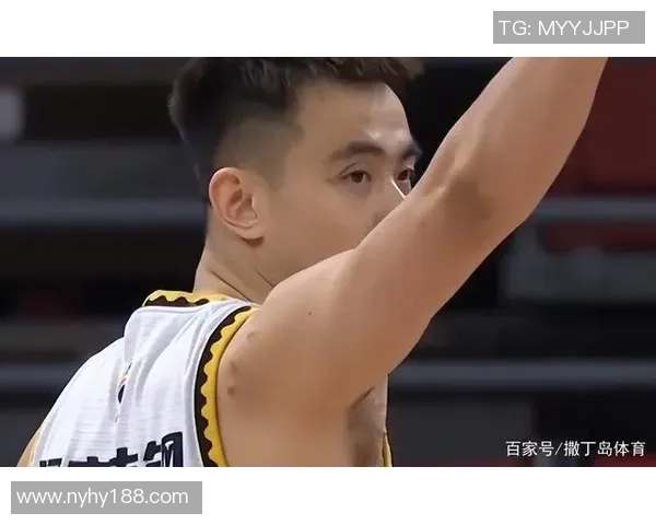 朱俊龙：从青涩少年到篮球场上的璀璨明星之路与奋斗故事